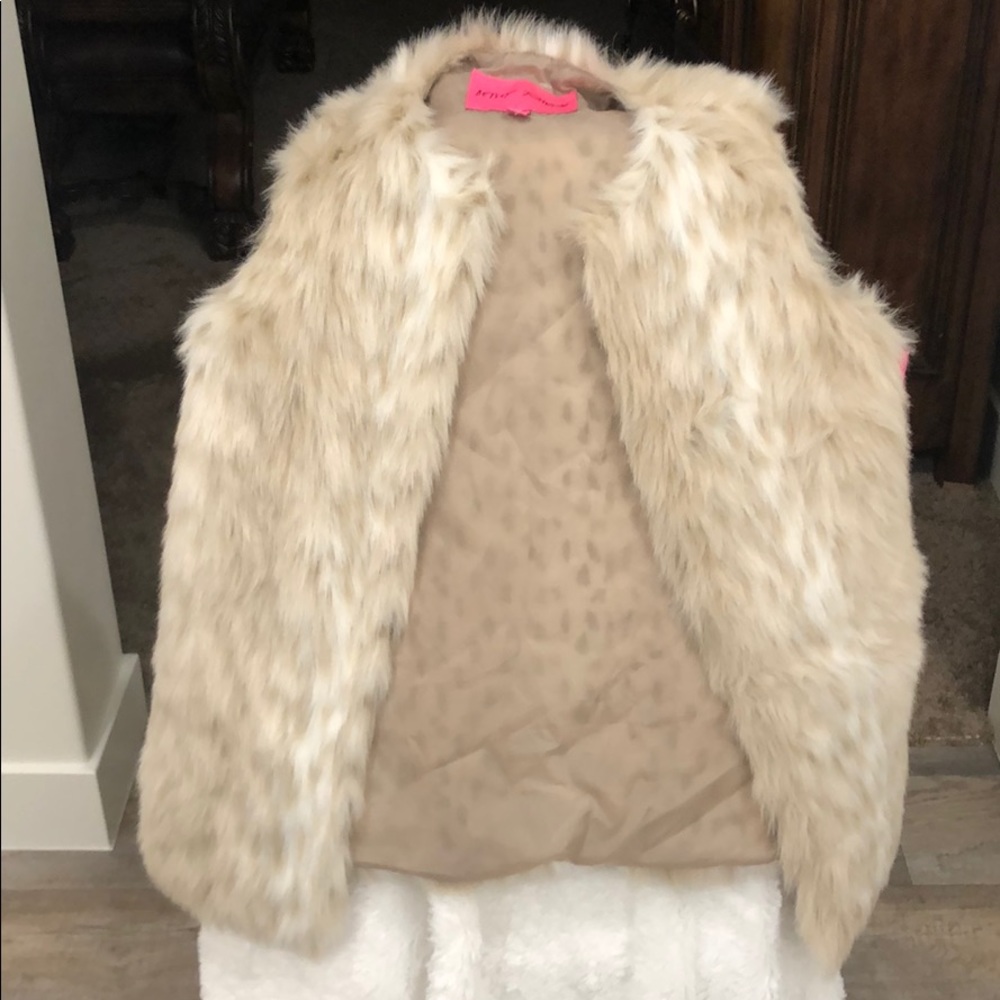 Betsey Johnson Faux fur vest